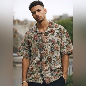 Negative Space Men’s Floral Short Sleeve Button Down Shirt